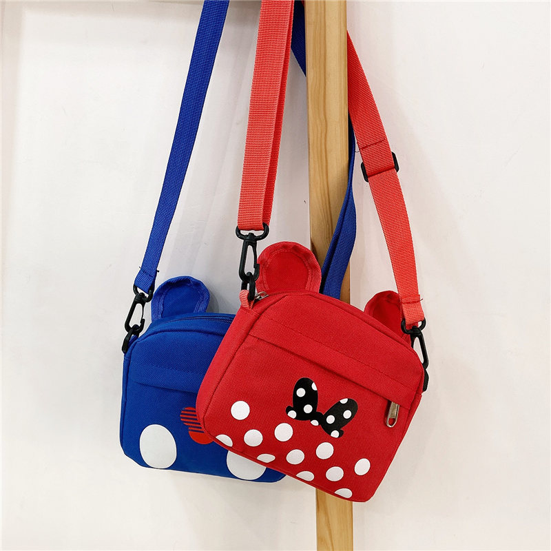 Children's crossbody bag, fashionable small bag, cute cartoon canvas bag for boys, stylish and trendy single-shoulder bag for little girls Application Scenario