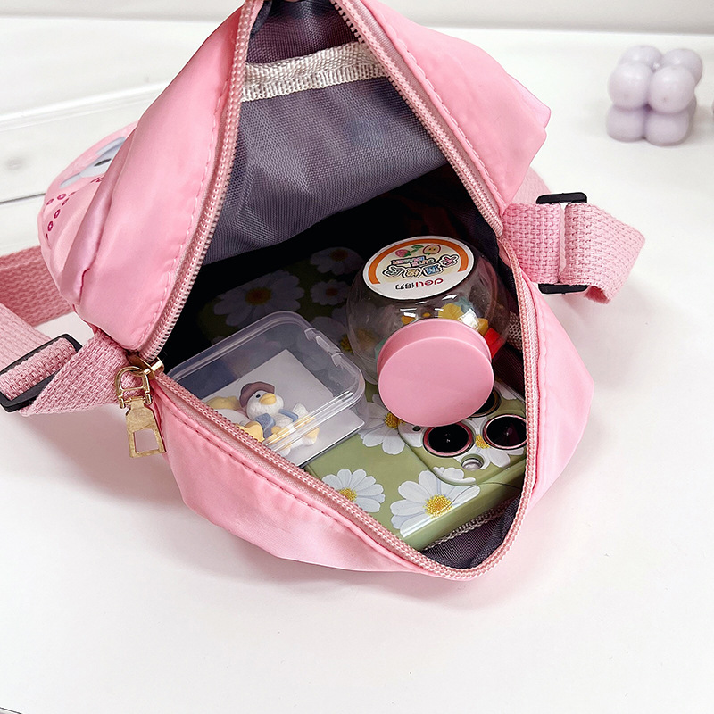 Frozen children's bags, cute princess crossbody bags, Aisha gifts, live wholesale, single-shoulder mobile phone bags Application Scenario