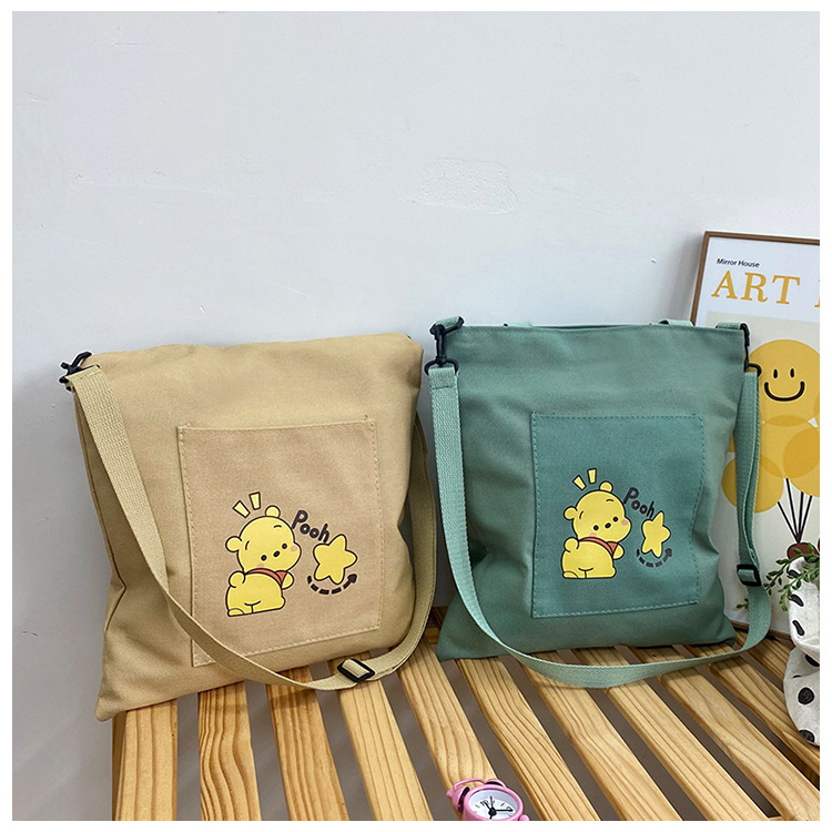 New high-appeartion-level hand-held tote bags are selling well, large-capacity single-shoulder crossbody bags, and wholesale canvas bags for junior and senior high school students details Picture