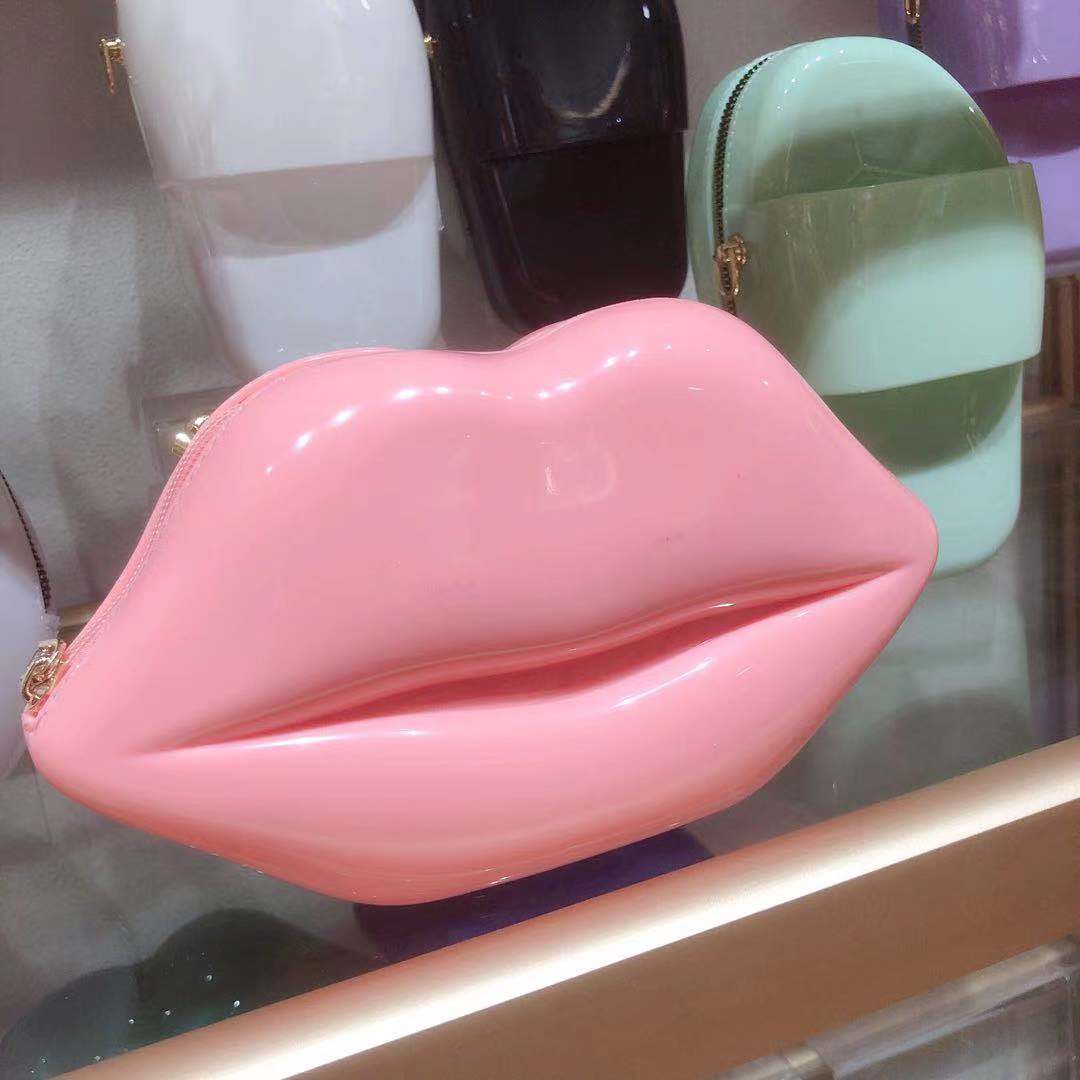 Cross-border Women's Bag 2025 Korean Trend Jelly Bag, patent leather lip bag, loose change clutch bag, Personalized makeup chain bag Specification drawing