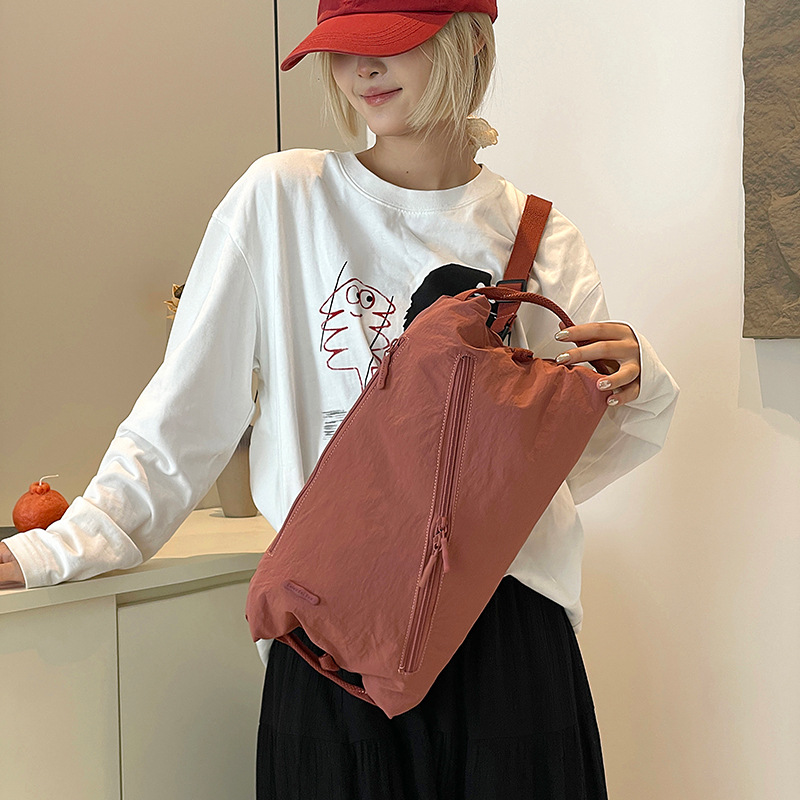 Colorful Fox's new women's yoga crossbody bag and fitness cycling backpack, the same style nylon bag as lulu full figure