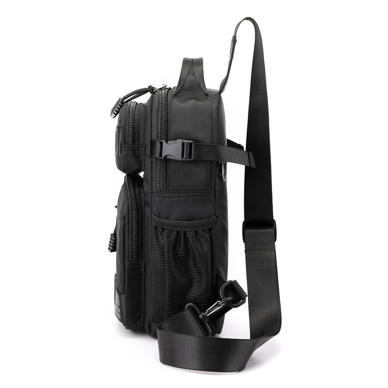 HAOSHUAI's new men's chest bag, simple single-shoulder crossbody bag, multi-functional trendy brand crossbody bag and trendy messenger bag Application Scenario