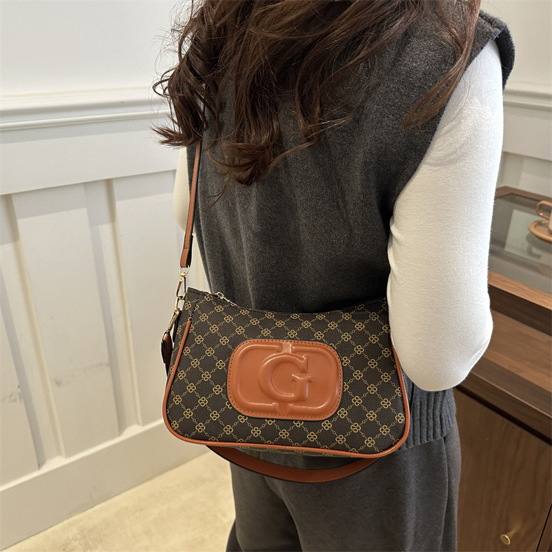 Cross-border retro trend small square bag for women, new fashionable printed French small square bag, niche and stylish single-shoulder crossbody bag details Picture