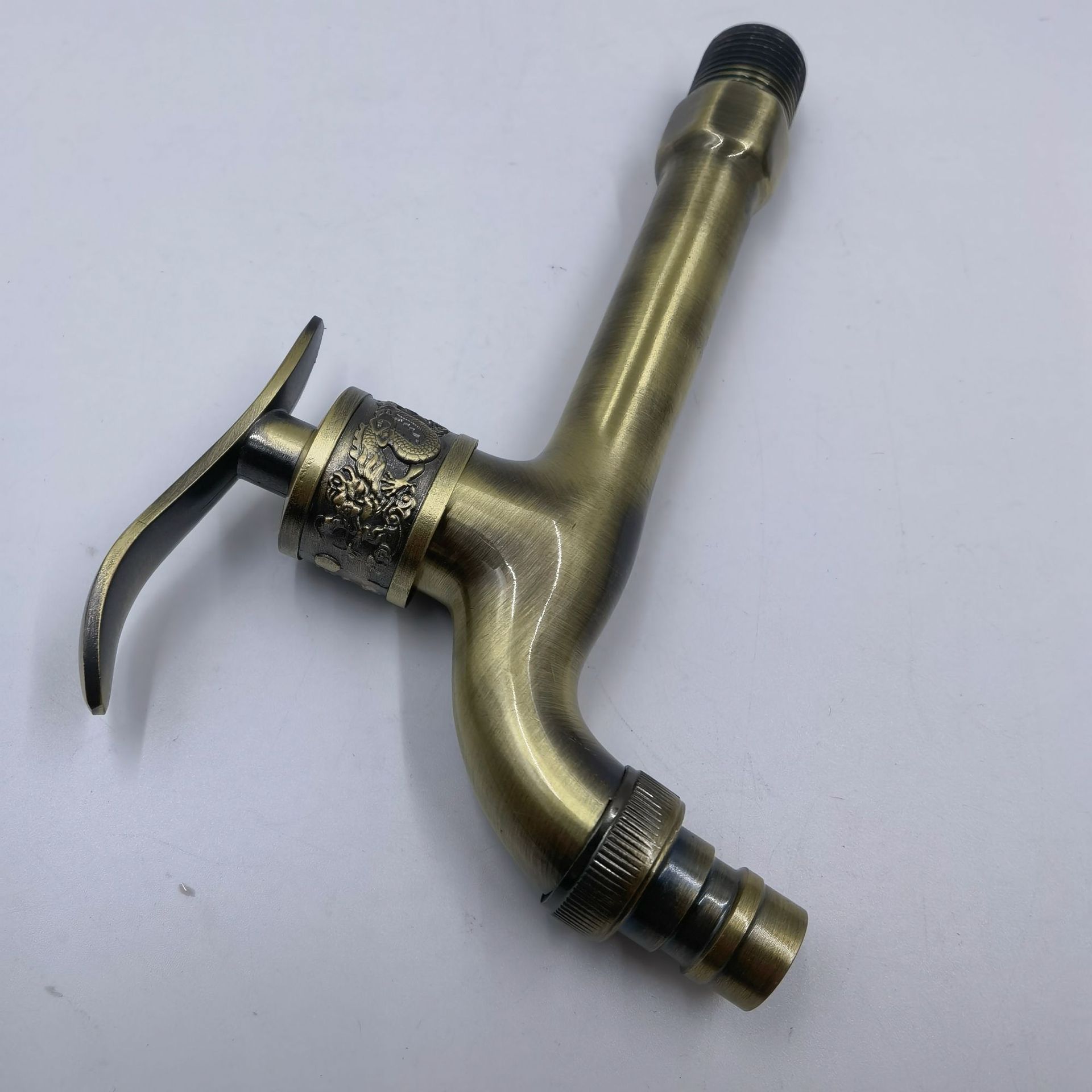 Antique-style washing machine faucet for single cooling, 4-minute special quick-opening extended mop sink, balcony faucet for household use Application Scenario