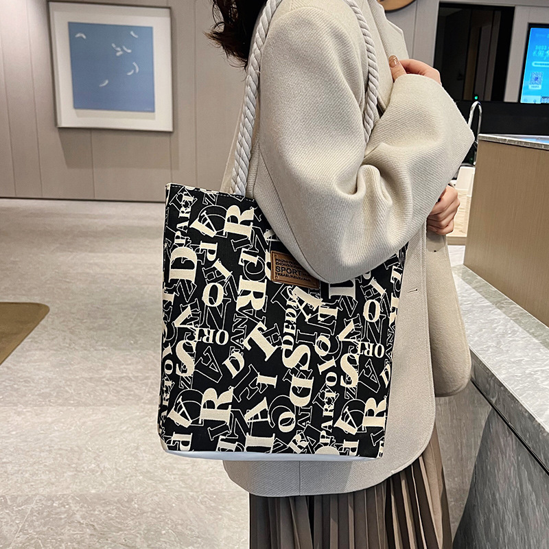 Japanese-style canvas bags for women 2024, trendy Korean-style versatile mobile phones, bento boxes, tote bags, and small cloth bags for girls at work Specification drawing