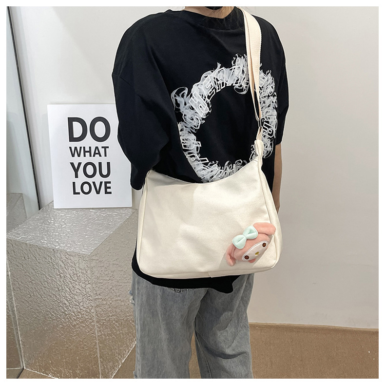 "2024 Autumn New Style Japanese sweet and fashionable single-shoulder bag, simple and cute crossbody bag, one-piece consignment. details Picture