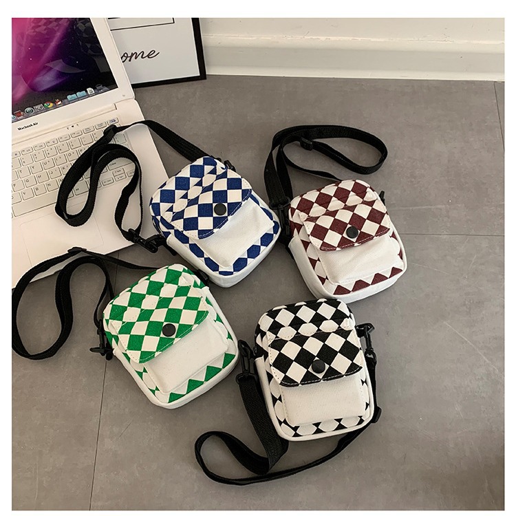 Ins-style small bags are selling well, including student canvas bags, single-shoulder crossbody bags, mobile phone bags, portable and cute planner bags for girls full figure