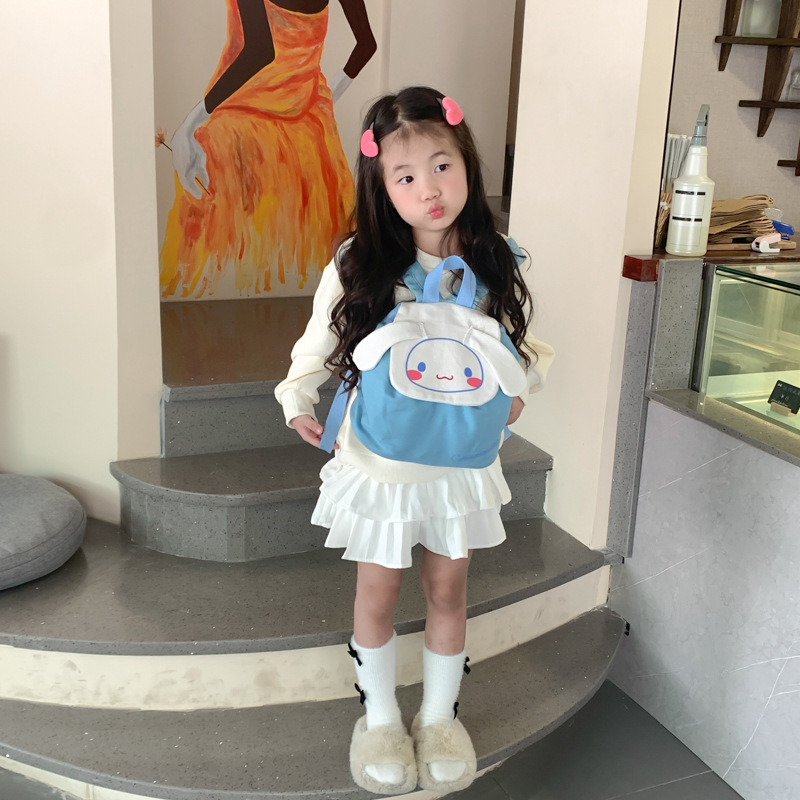 Korean-style trendy cartoon children's backpacks, cute kindergarten schoolbags, fashionable baby backpacks for boys and girls going out Application Scenario