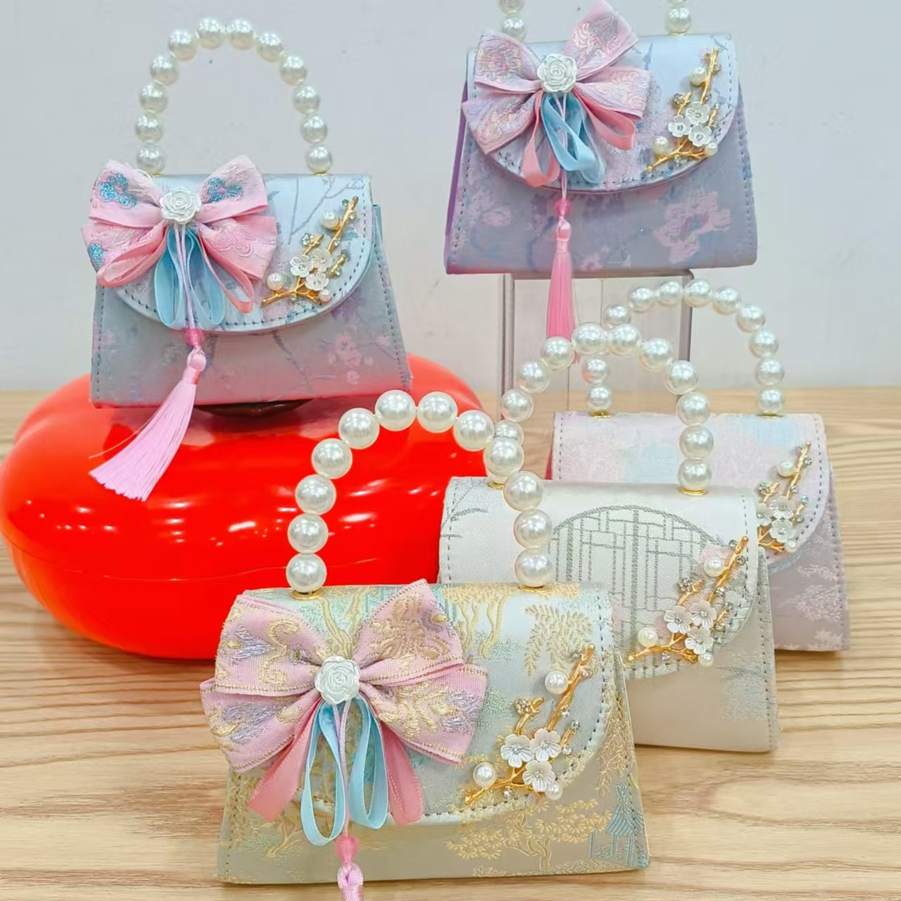 Chinese-style princess bag, chain small square bag, pearl handbag, girl crossbody Hanfu accessory bag, Children's Day gift full figure