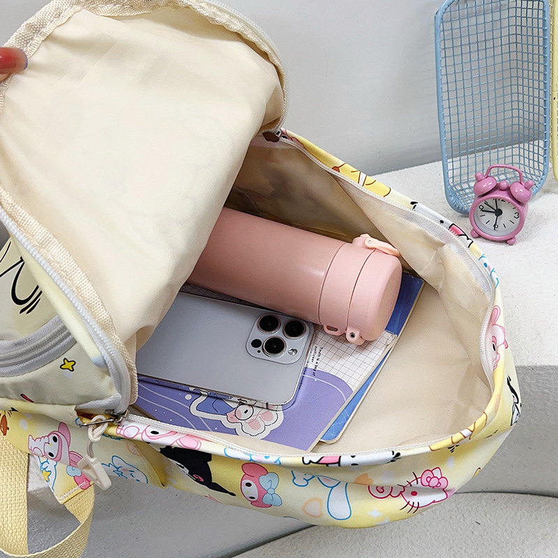 Cute cartoon, lightweight and lightweight schoolbag for kindergartens, fashionable and versatile children's backpacks for outdoor leisure travel Application Scenario