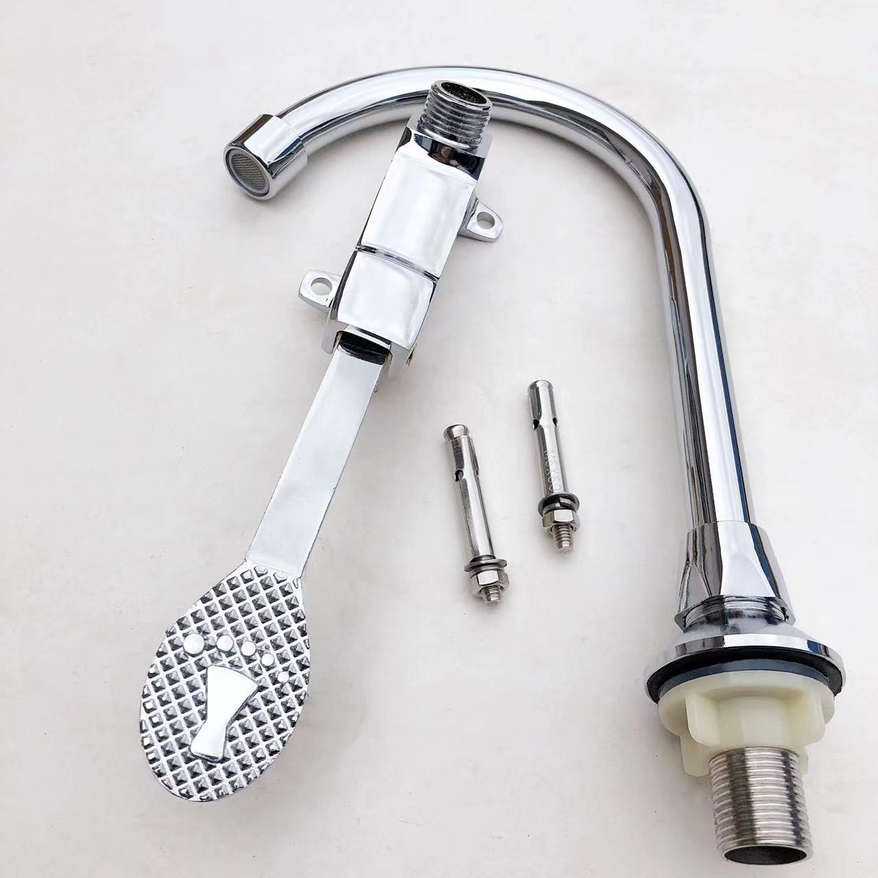 Copper foot pedal horizontal washbasin faucet, public health faucet, laboratory foot pedal faucet full figure