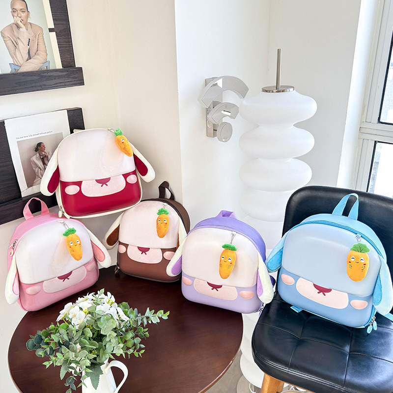 New children's schoolbags, kindergarten backpacks, cute rabbit cartoon bags, shoulder bags, small and medium-sized class bags and schoolbags full figure