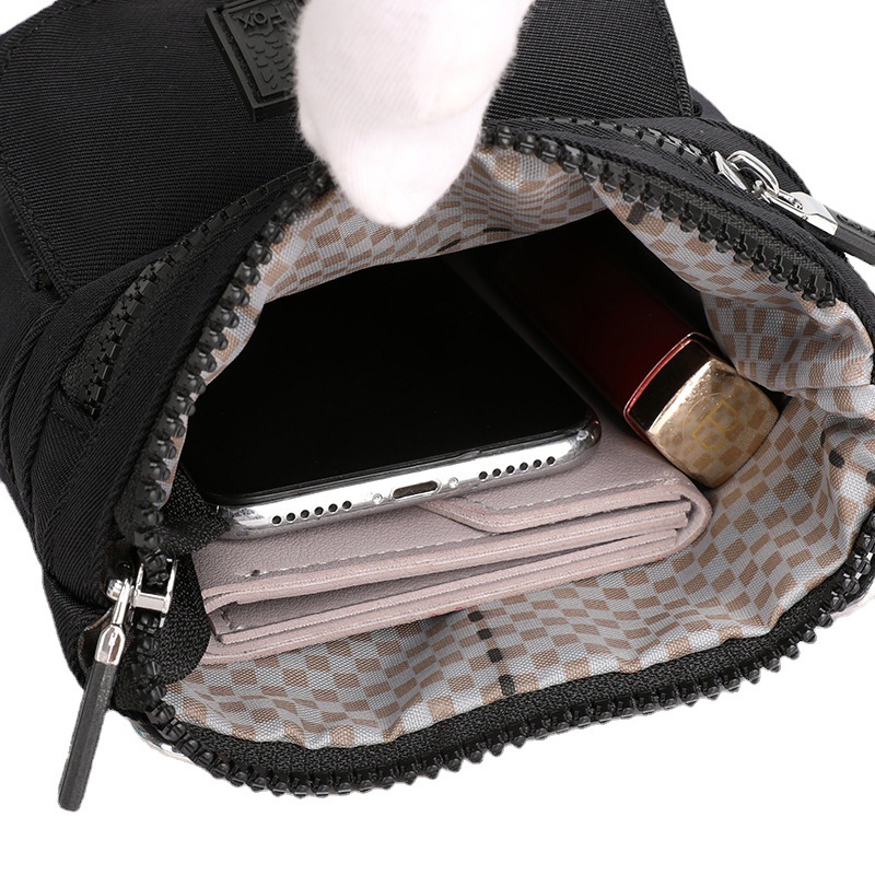 A new minimalist crossbody bag for women, a streetwear portable crossbody bag, water-resistant phone bag and waist bag Item Picture