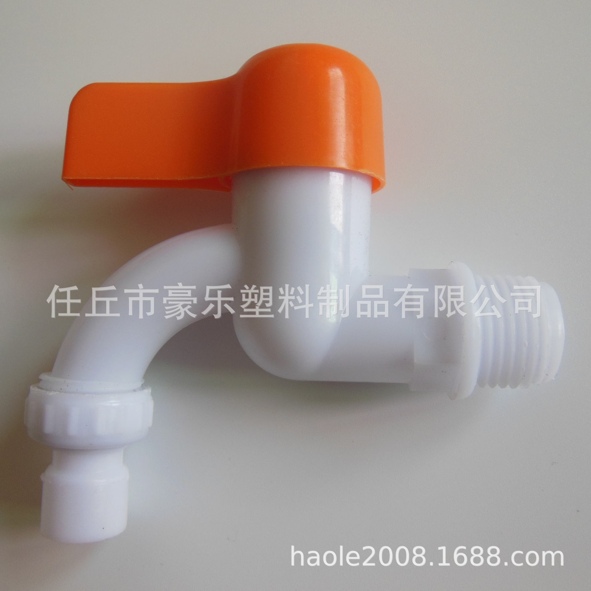 Plastic quick-opening faucet, orange handle, plastic faucet, orange handle, quick-opening faucet, 4/6 plastic faucet Application Scenario