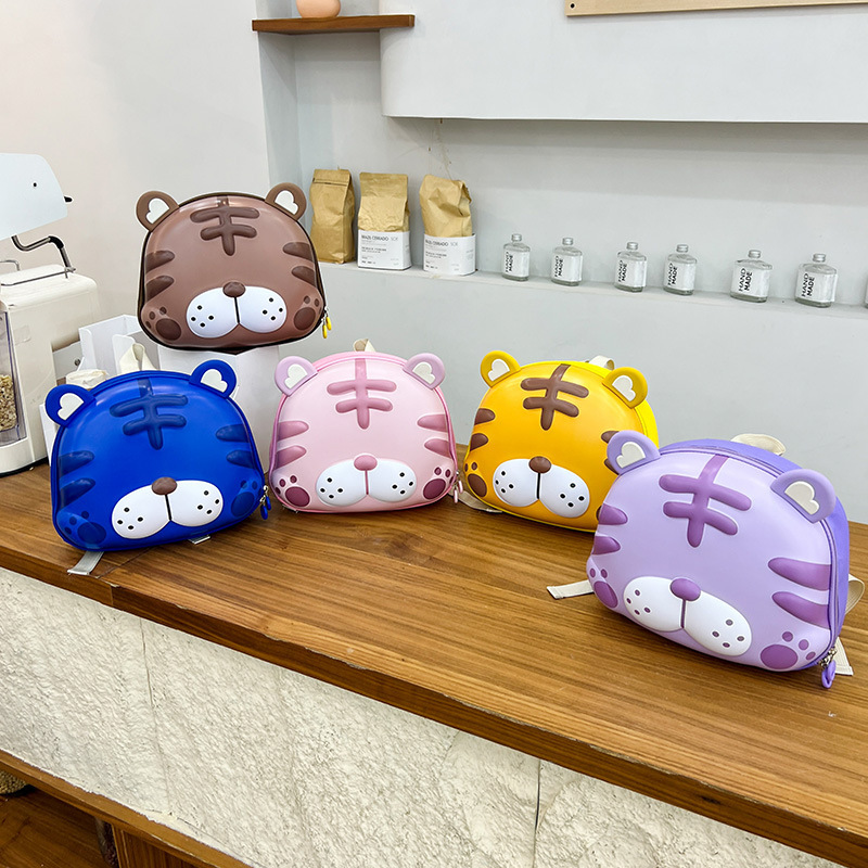 New fashionable kindergarten schoolbag, EVA material cartoon tiger children's backpack, boys' casual travel bag full figure