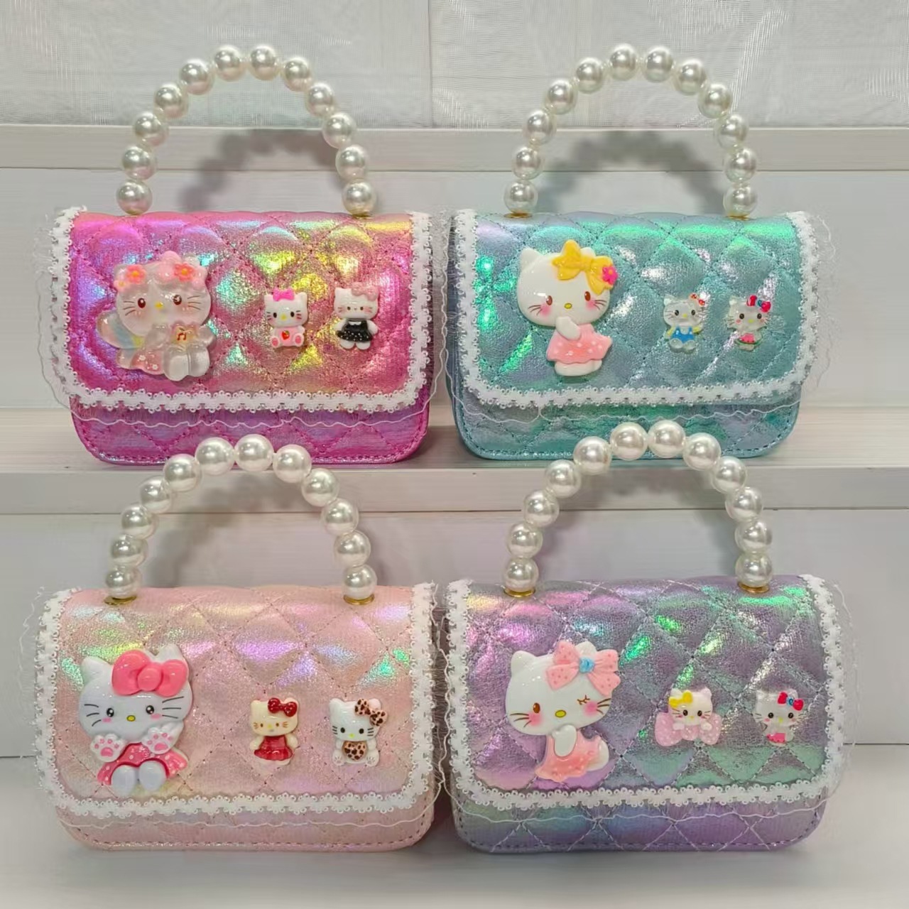 Pearl handbag, single-shoulder crossbody bag, children's bag, loose change accessory bag, little girl's lucky money bag, chain small square bag Application Scenario