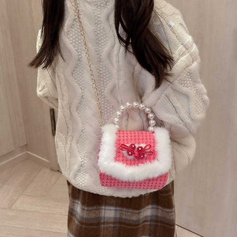 The 2025 new children's New Year bag is stylish, cute for little girls, a crossbody bag for girls, and a red New Year greeting bag for princess babies Specification drawing