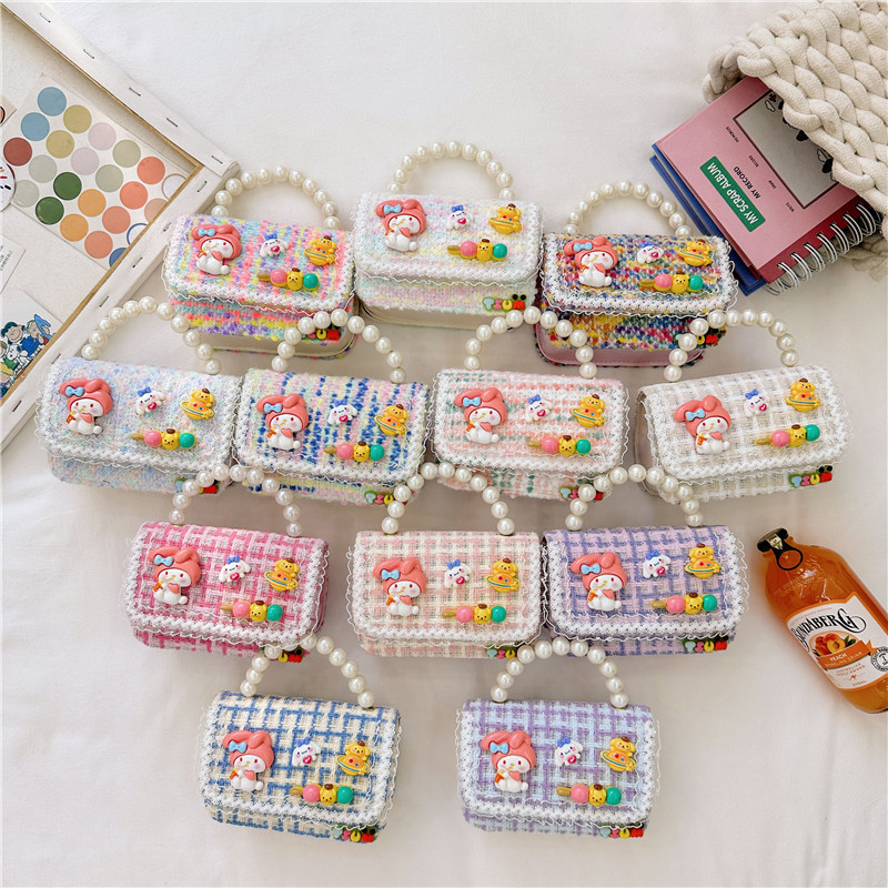 Autumn and winter trendy children's small square bag, fashionable girls' color-matched chain single-shoulder bag, simple beaded handbag full figure