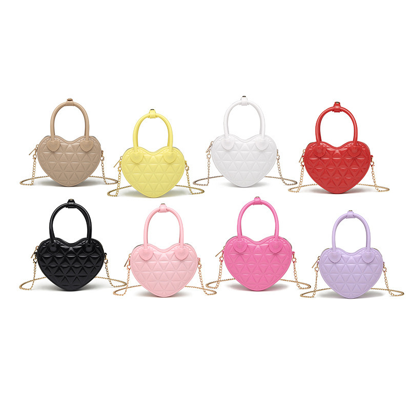 New PVC jelly bag for early spring 2025, heart-shaped hand-held small bag, diamond-shaped single-shoulder crossbody ladies' bag, sweet small bag Application Scenario