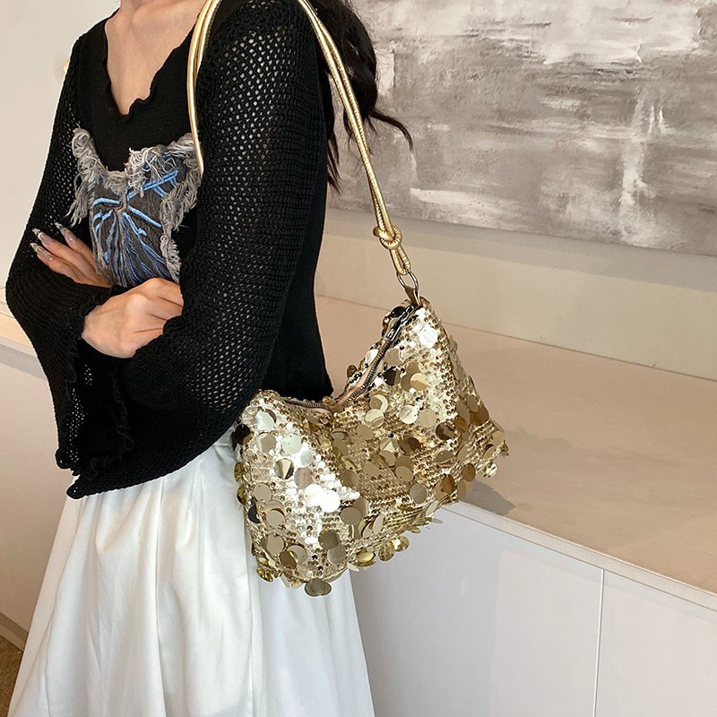 Niche design underarm bag 2024 new summer fashion sequined single-shoulder crossbody bag, stylish fashion bag cross-border Application Scenario