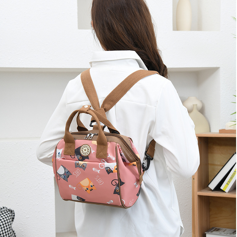 Mom's portable baby bag for going out, multi-functional and fashionable mommy bag, hand-held shoulder crossbody bag, water-resistant for pregnant women Specification drawing