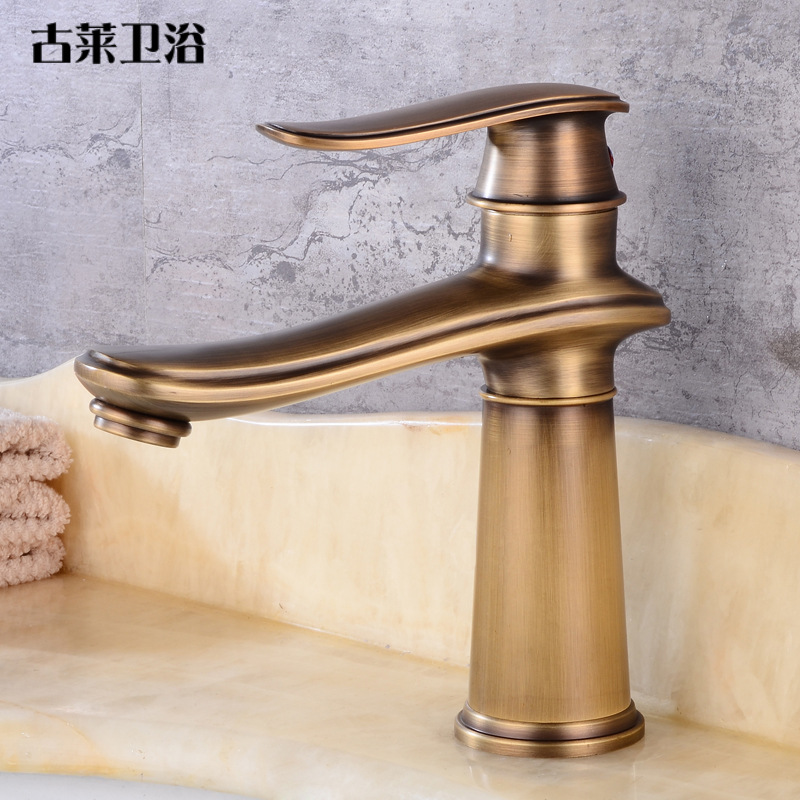 American-style black antique copper Nordic-style hot and cold washbasin with brushed finish, retro faucet, washbasin, black antique all-copper details Picture