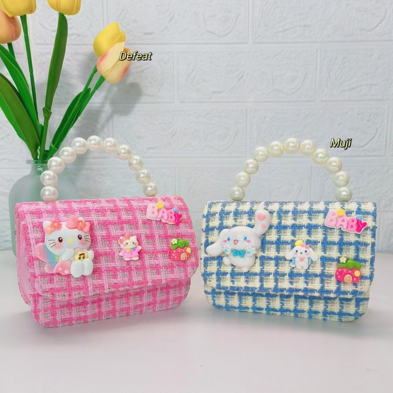 Pearl handbag, Melody children's bag, Kuromi girls' loose change accessory bag, chain bag, bow small square bag Application Scenario