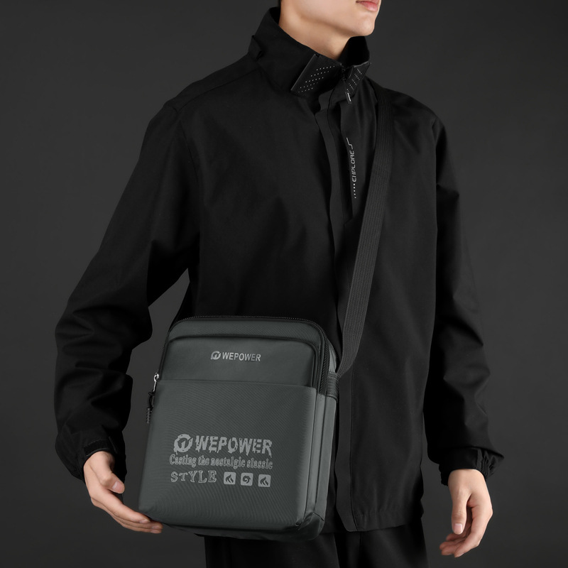 The new WEPOWER men's crossbody bag is a simple and fashionable, large-capacity single-shoulder bag for business and commuting Specification drawing