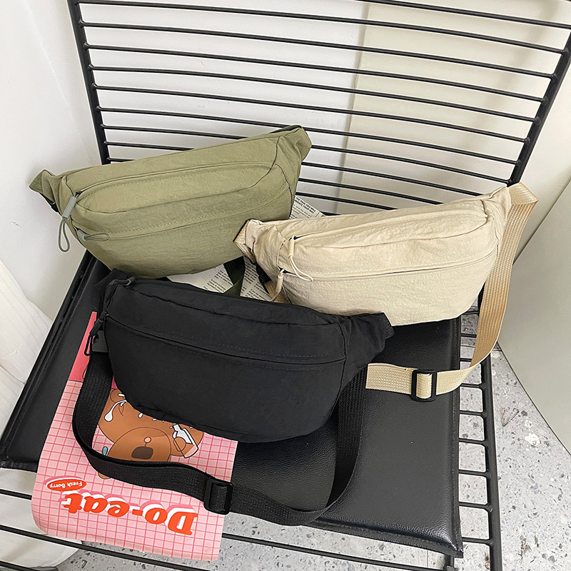 New casual small bag 2025, new trendy crossbody bag, spring sports chest bag, simple and niche design, trendy waist bag Application Scenario
