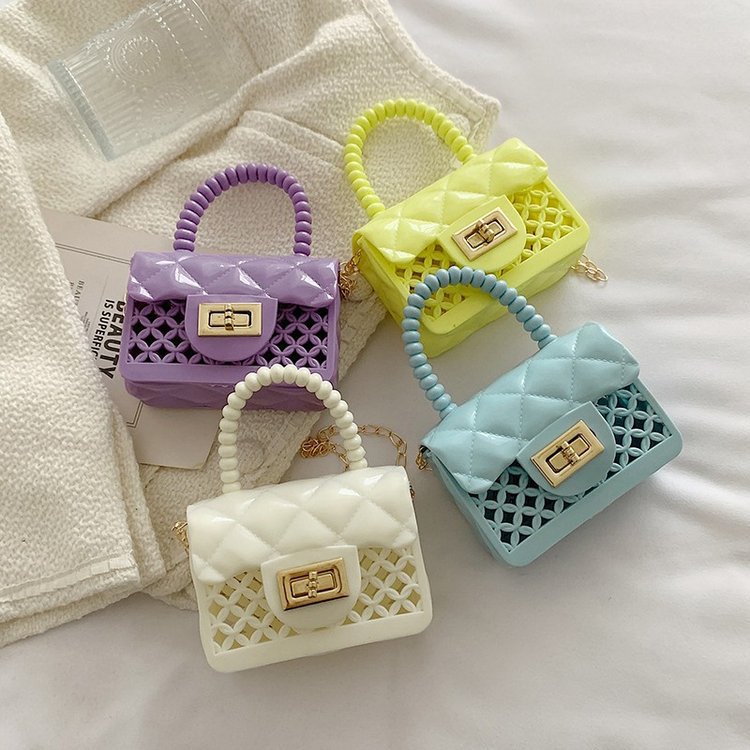 2025 New summer jelly bag, red envelope mini bag, hollowed-out diamond pattern children's bag, single-shoulder crossbody girls' small bag details Picture