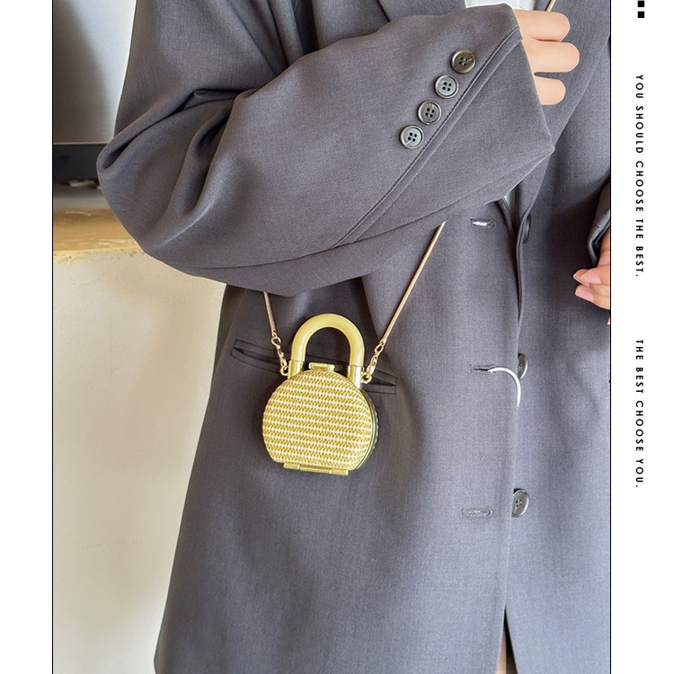Kouhongbao Women 2025 New Cross-border woven Mini Bag, children's bag, decorative bag, snake bone chain single-shoulder women's bag details Picture
