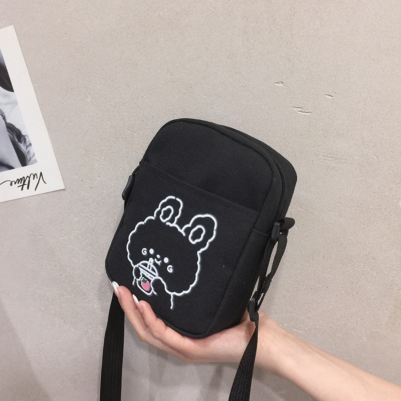 2024 New Korean-style women's Instagram crossbody bag with contrasting colors, versatile student single-shoulder fresh and sweet canvas square bag details Picture