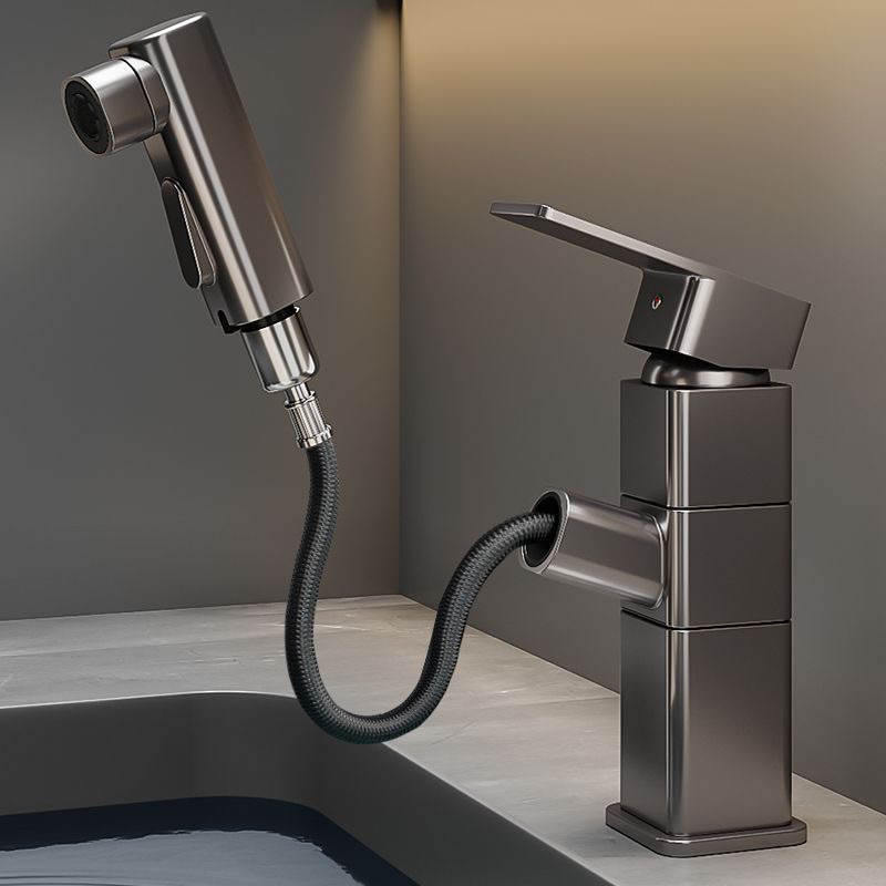 Wholesale and consignment factory for cold and hot copper ceramic plate valve core sitting single handle single hole chrome-plated faucet full figure