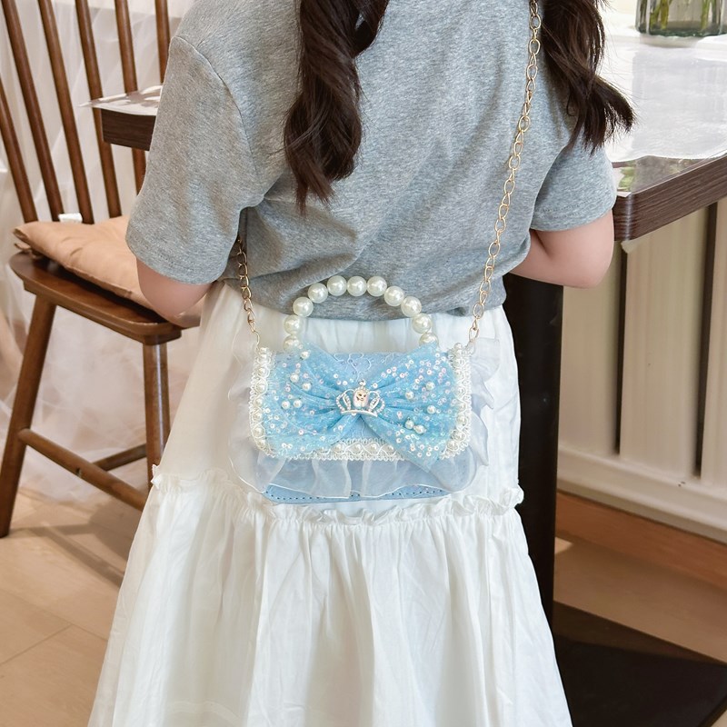 New princess bow children's bag, cartoonish and cute chanel-style pearl handbag, little girl single-shoulder crossbody bag full figure