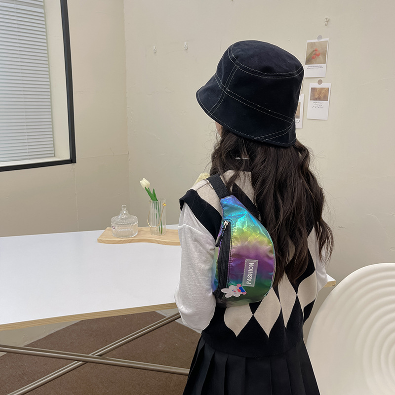 2023 New fashionable and trendy portable laser PU leather children's waist bag, crossbody small bag, sports laser chest waist bag details Picture