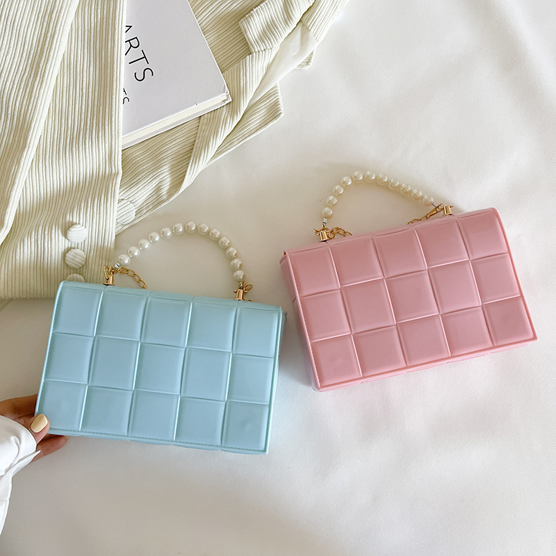 2025 Summer new jelly woven small square bag, fashionable and simple hand-held women's bag, Korean version chain single-shoulder pillow bag details Picture