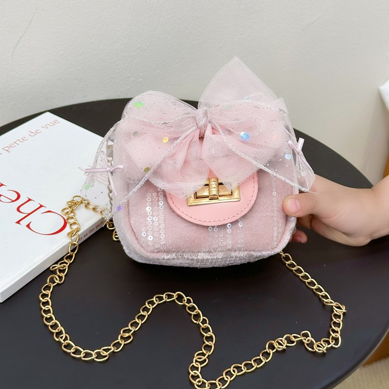 Children's cute chanel-style cartoon women's fashion trend crossbody bag, little princess cute rabbit crossbody bag, single-shoulder cute baby coin purse details Picture