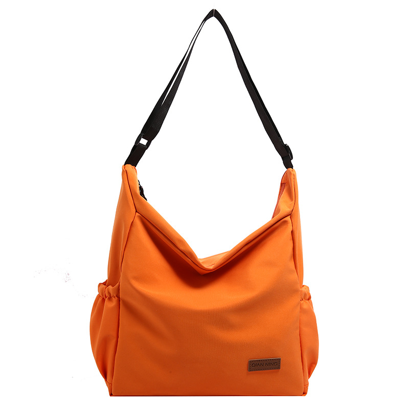 Stylish and simple tote bag 2024 new large-capacity Korean style trendy single-shoulder bag, student class and outing crossbody bag Item Picture