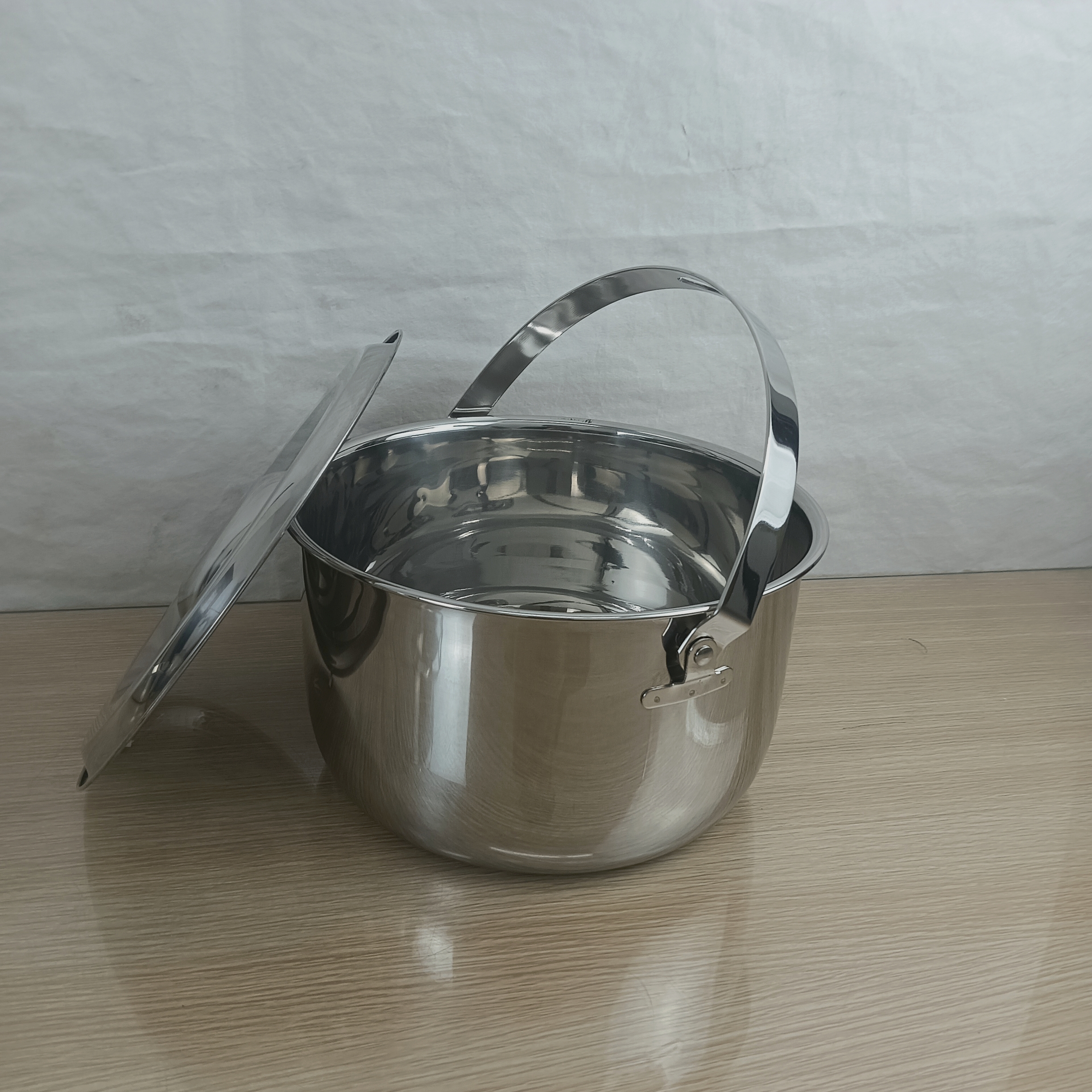 DF68825 cooking pot, 304 stainless steel basin with lid, household oil basin, flavor cup, commercial round basin, deep oil basin, DF TRADINGHOUSE Item Picture