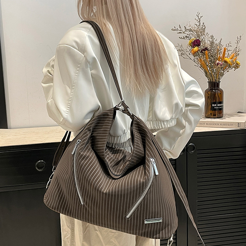 Colorful Fox niche texture soft leather large-capacity backpack, casual multi-functional backpack, single-shoulder crossbody bag full figure