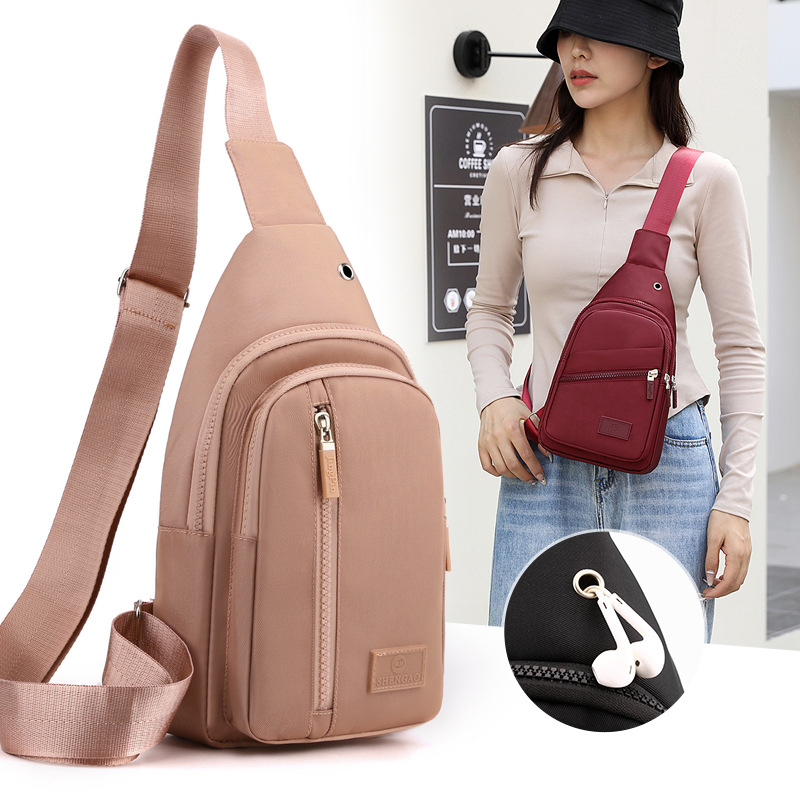 New cross-border travel fashion chest bag for women, Oxford fabric waterproof crossbody bag, lightweight and large-capacity chest bag full figure