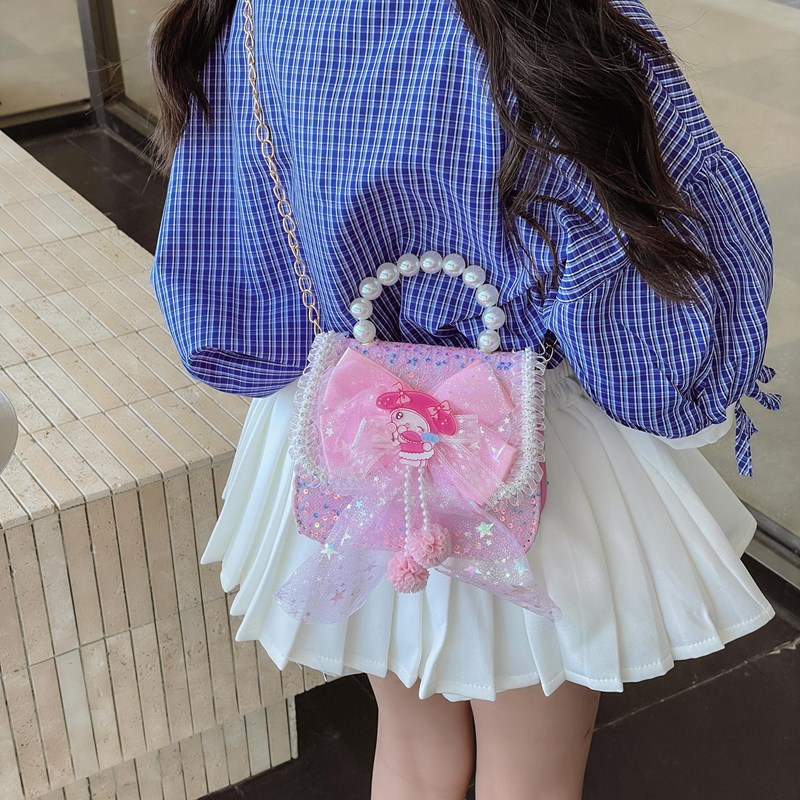 Children's accessory bags, summer fashion crossbody bags, girls' pearl hand-held princess bags, chanel-style coin purges Application Scenario