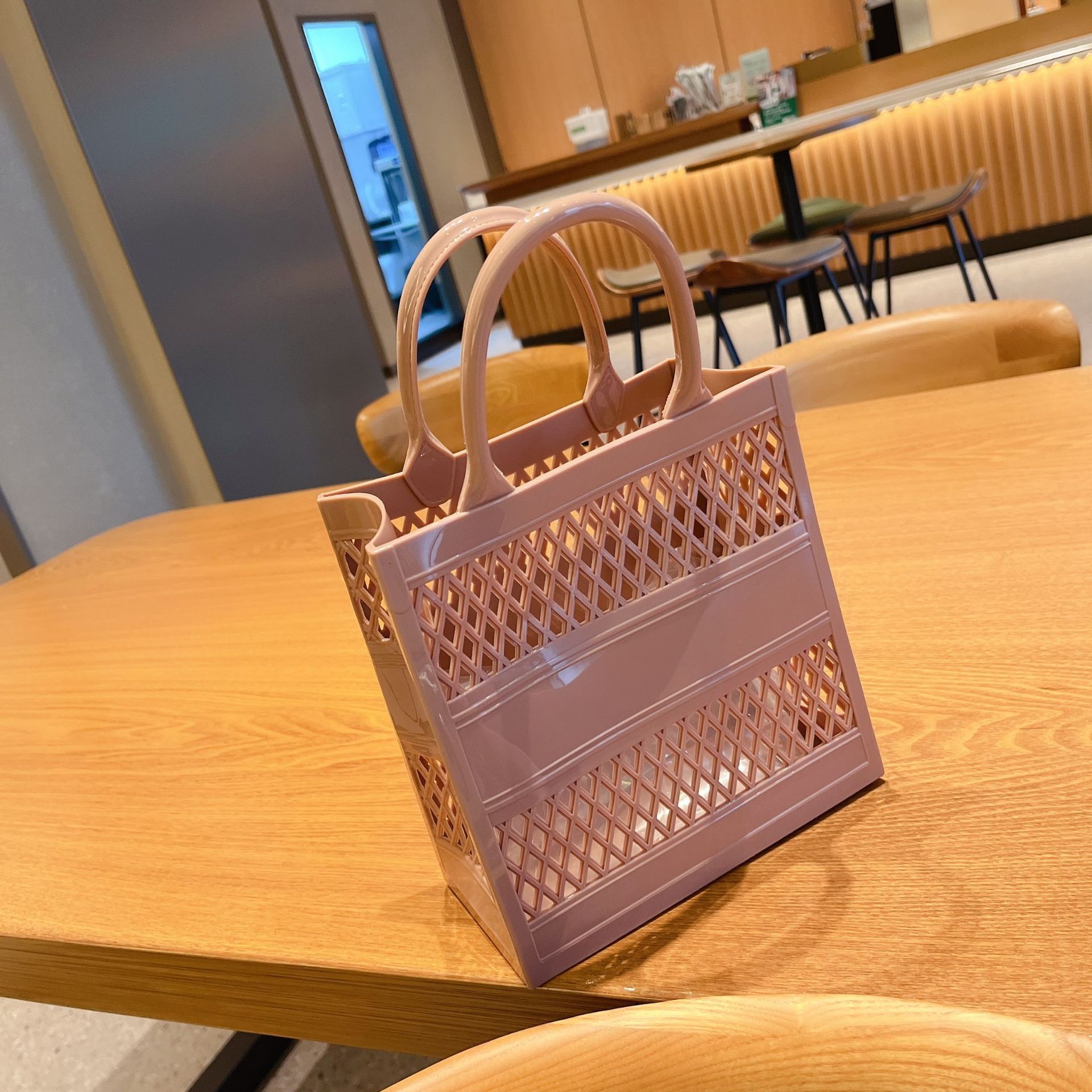 2025 Summer New shopping basket hand-held jelly bag, large capacity basket storage basket, candy-colored hollowed-out beach bag Specification drawing