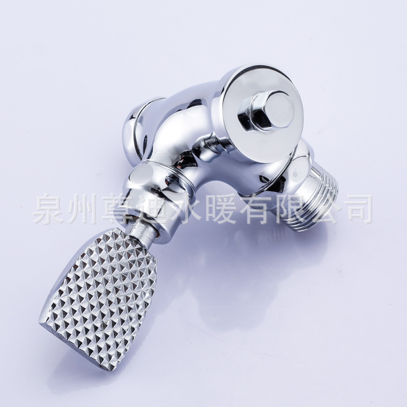 The manufacturer directly supplies large foot pedal flushing valve with large corner self-closing delay hand-press flushing valve and wall-mounted foot pedal valve details Picture