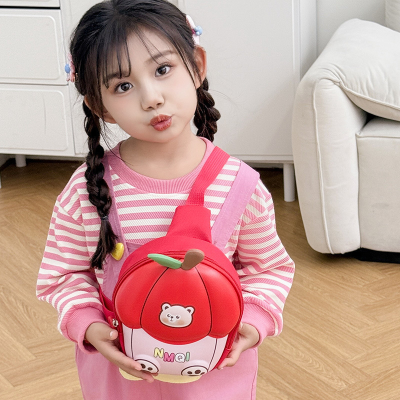 Cute cartoon bear boy and girl chest bag, lightweight eggshell baby crossbody bag, 2025 new printed children's bag details Picture