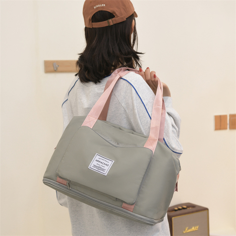 Wholesale large-capacity fashionable and trendy travel bags for women, short trips, lightweight sports, fitness, yoga, storage and maternity bags from the manufacturer Application Scenario