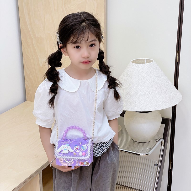 New princess pearl handbag, girls' cartoon chanel-style crossbody bag, children's accessories, single-shoulder coin purse Application Scenario