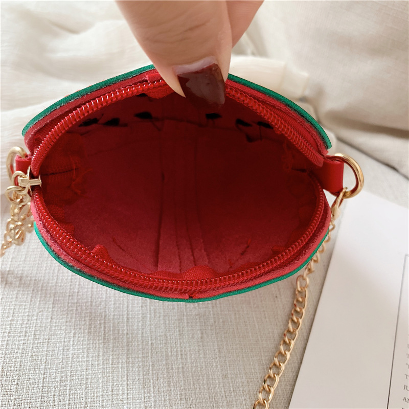 Children's bags, strawberry chain crossbody bags, cute babies, little girls, coin purges, mini accessories, fruit backpacks, trend Application Scenario
