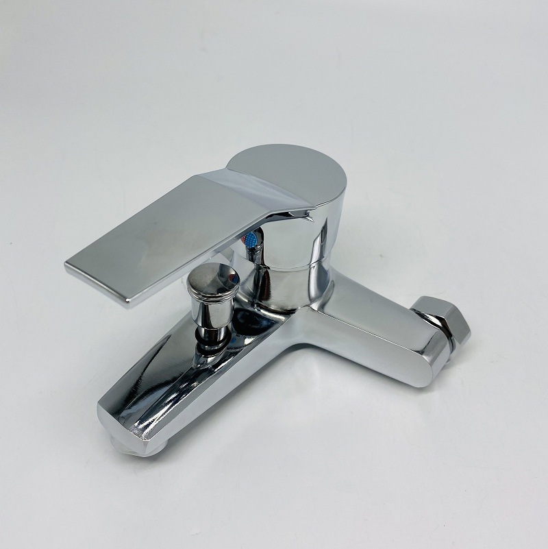 Zinc alloy shower three-in-one faucet, IELTS three-in-one bathtub shower mixing valve three-in-one faucet, shower faucet full figure