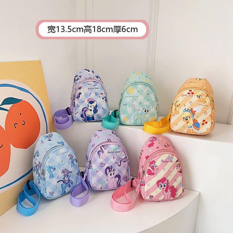 Wholesale of 2024 new children's bags, ins Korean cartoon chest bags, lightweight and fashionable travel crossbody backpacks for boys and girls full figure